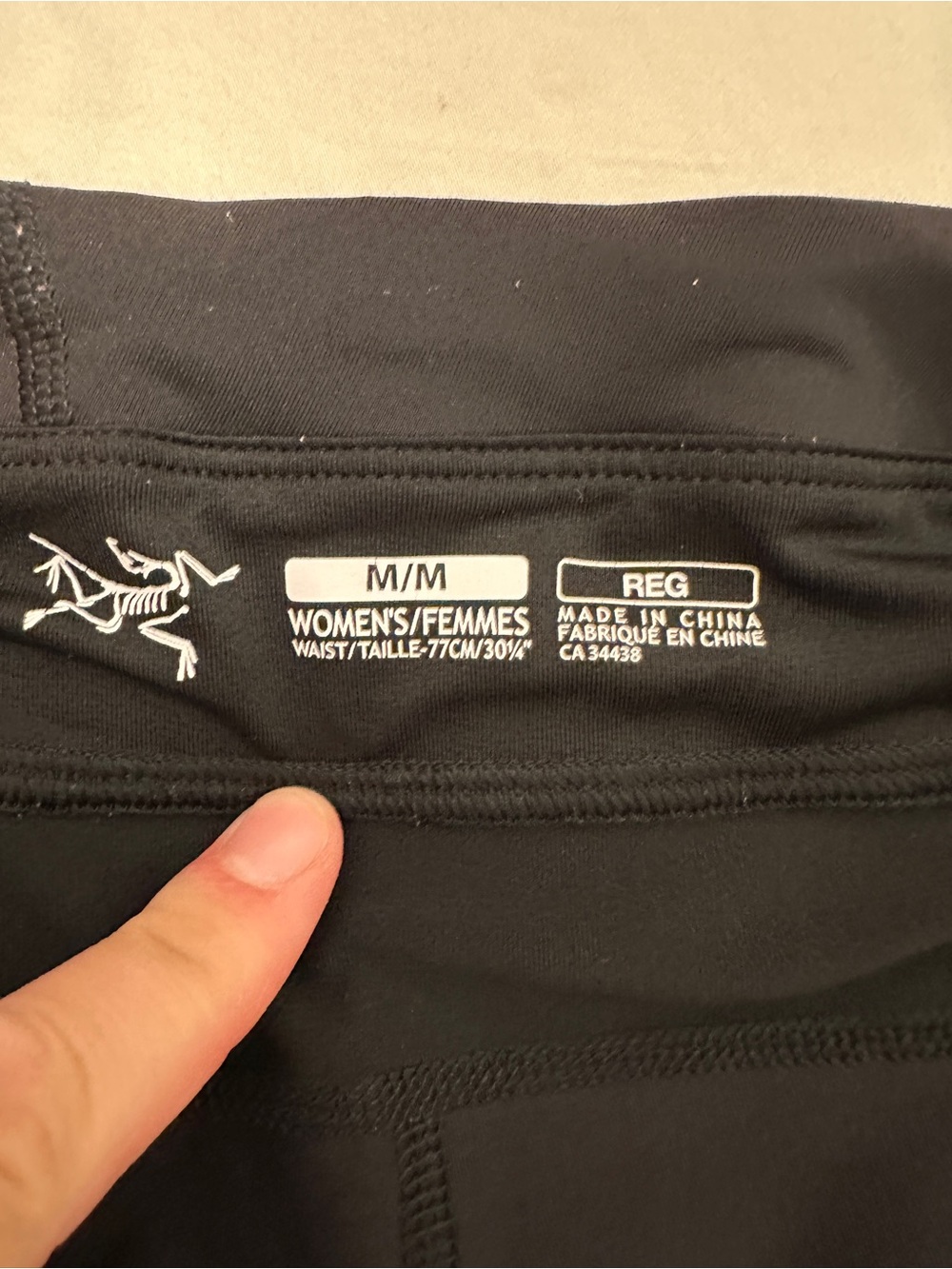 Arc'teryx Black Athletic Capris with Reflective Accents Size Medium Women’s - Picture 12 of 13